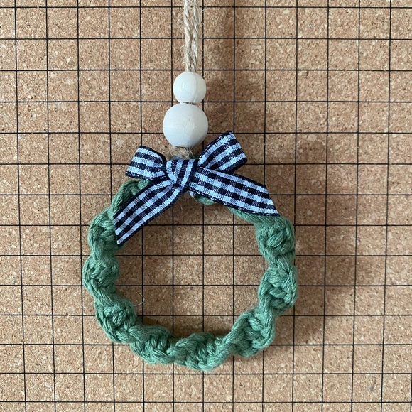 Macrame wreath ornaments - Picture 3 of 7
